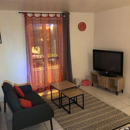 T2 Cosy Corbeil Gare Apartment Екстериор снимка